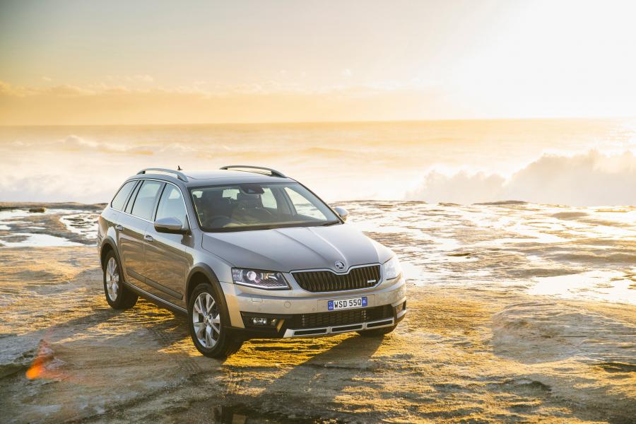  Skoda Octavia Scout 2015 года  (AU) (фото 10 из 30)